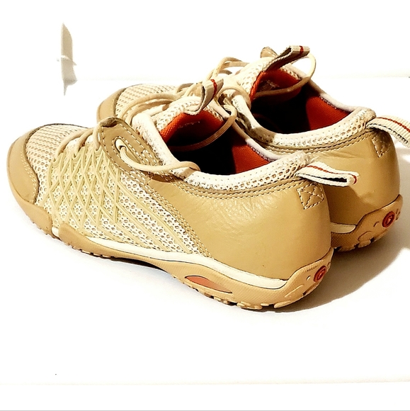 UNWORN ROCKPORT WASHABLE SNEAKERS/SHOES. WOMENS Sz:6 LACE UP, BEIGE, LIGHTWEIGHT - Picture 11 of 15